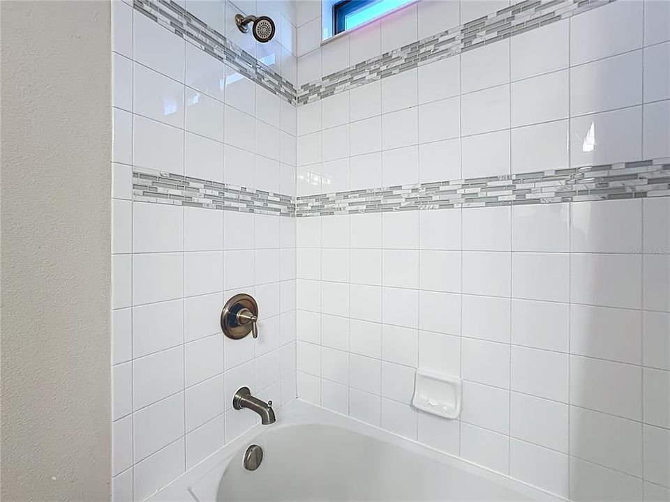 En Venta: $505,000 (3 camas, 2 baños, 2078 Pies cuadrados)