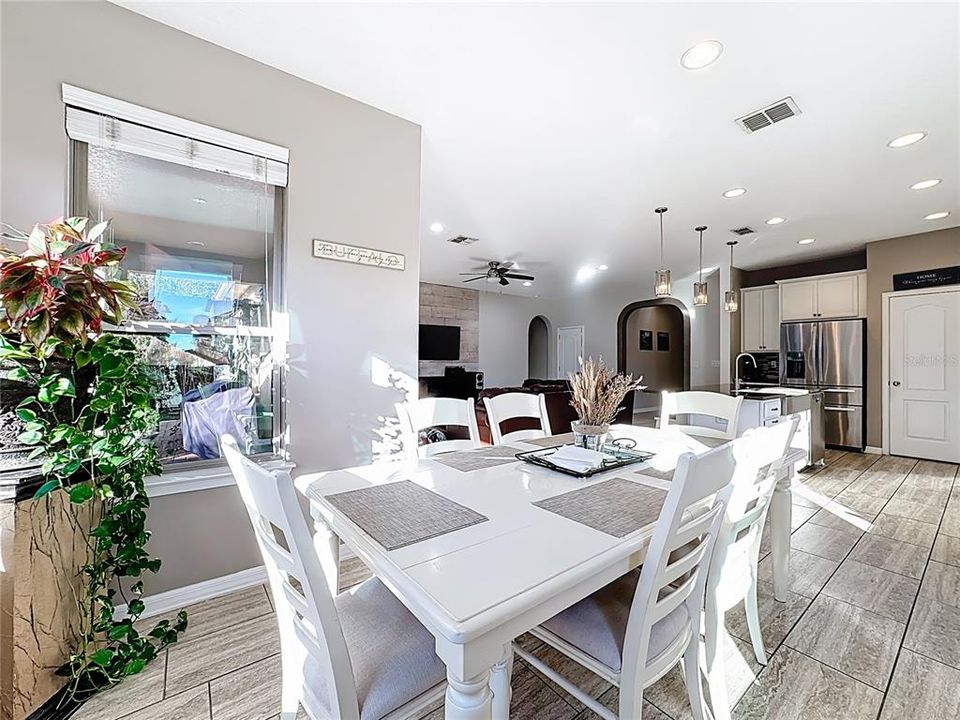 En Venta: $505,000 (3 camas, 2 baños, 2078 Pies cuadrados)