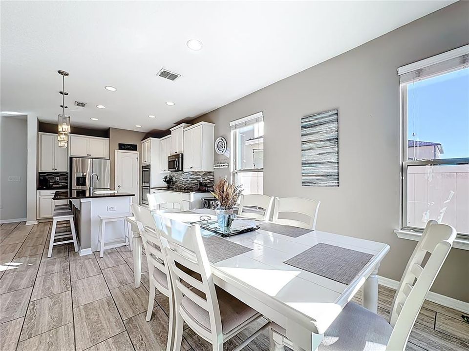 En Venta: $505,000 (3 camas, 2 baños, 2078 Pies cuadrados)