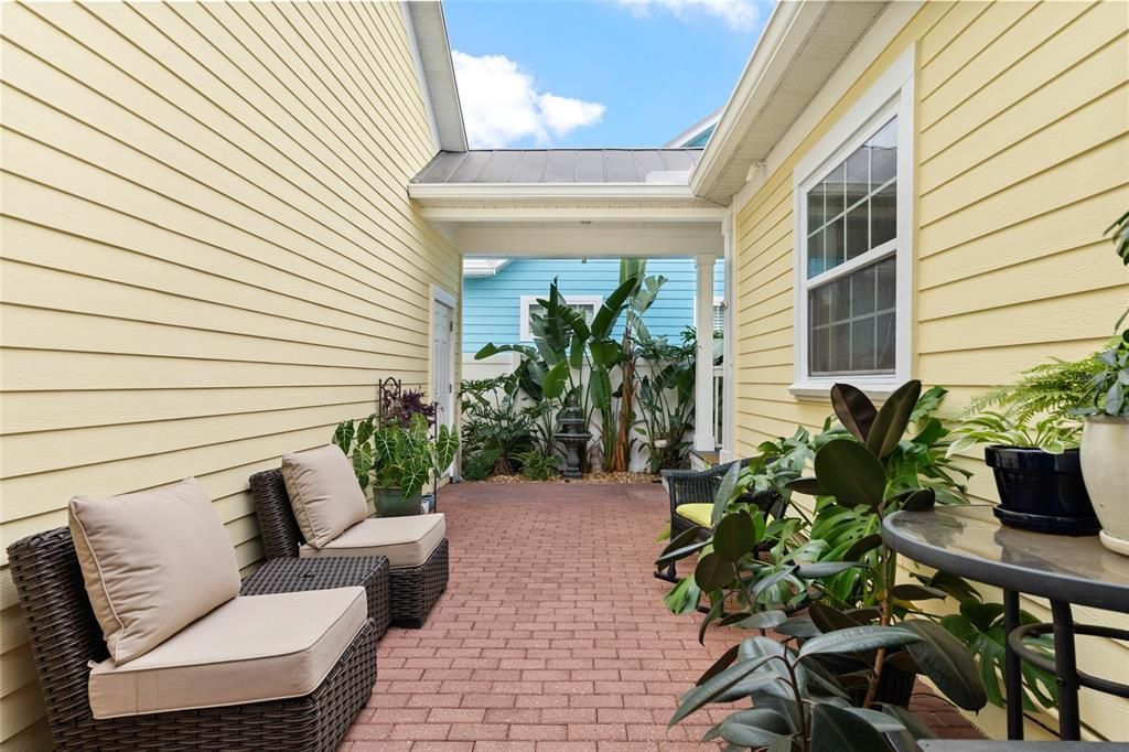 En Venta: $520,000 (4 camas, 2 baños, 2323 Pies cuadrados)