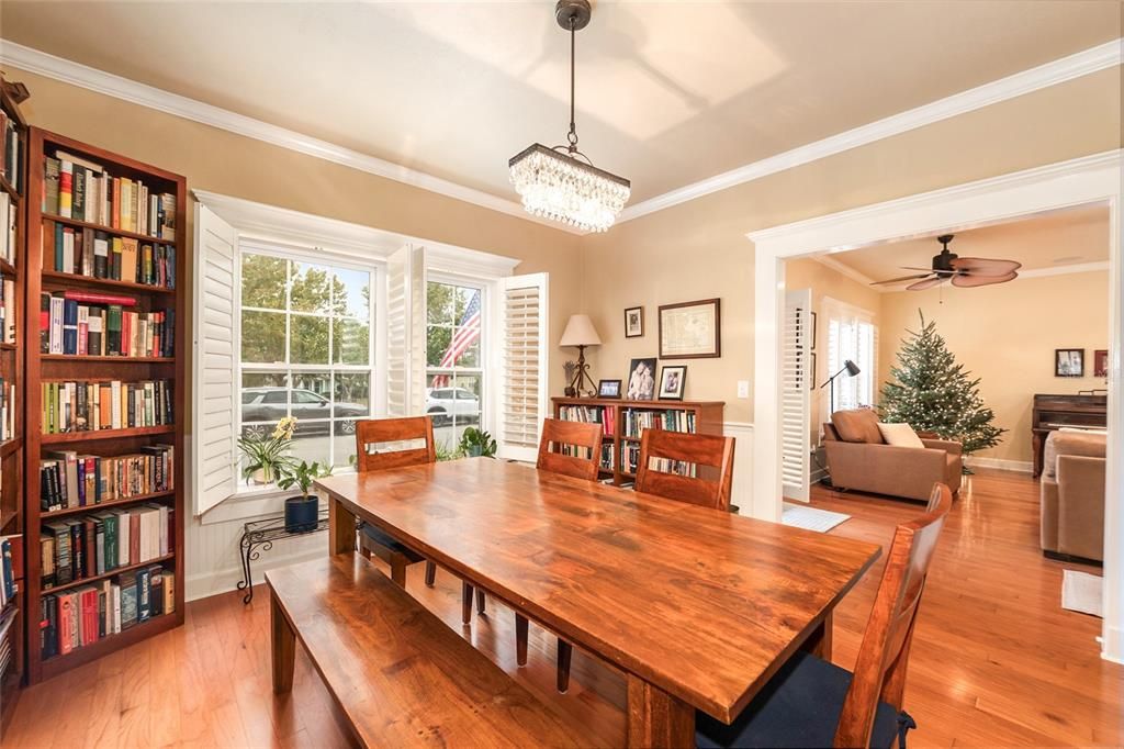 En Venta: $520,000 (4 camas, 2 baños, 2323 Pies cuadrados)