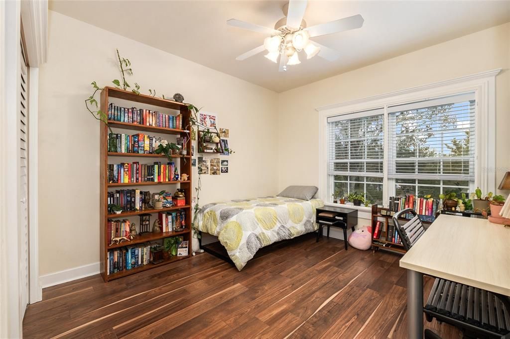 En Venta: $520,000 (4 camas, 2 baños, 2323 Pies cuadrados)