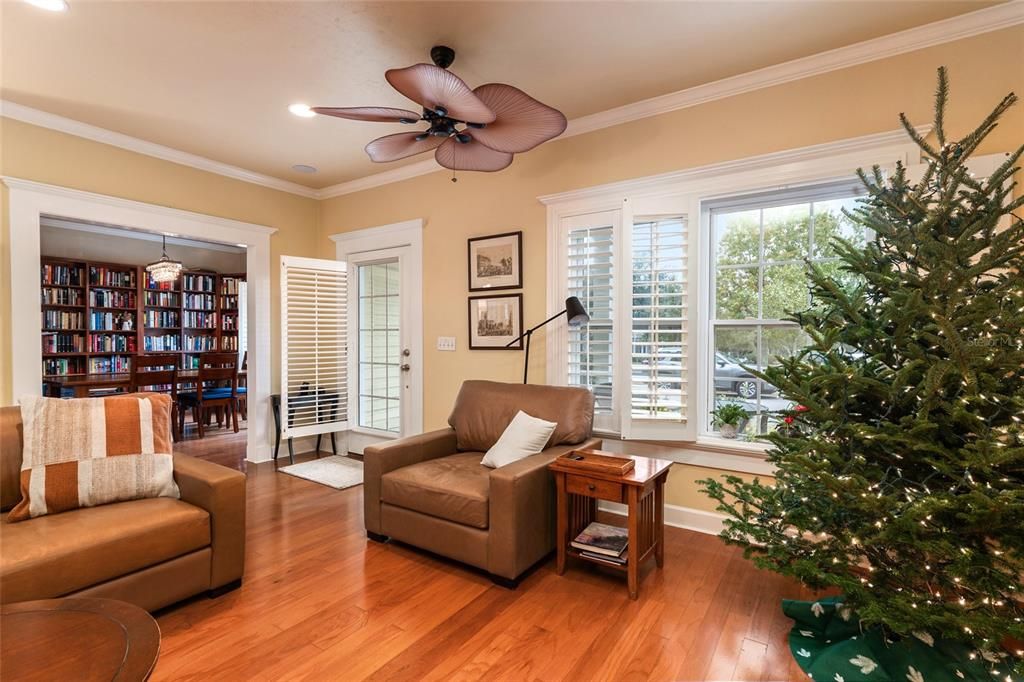 En Venta: $520,000 (4 camas, 2 baños, 2323 Pies cuadrados)