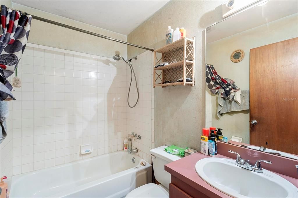 待售: $94,000 (3 贝兹, 2 浴室, 1055 平方英尺)