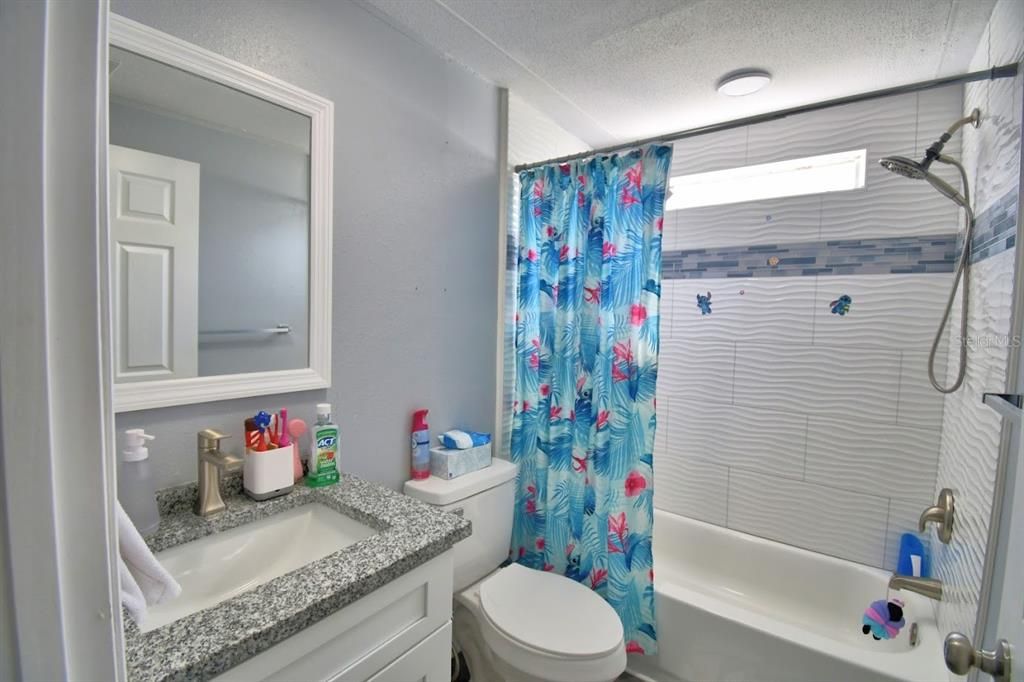 待售: $315,000 (4 贝兹, 2 浴室, 1620 平方英尺)