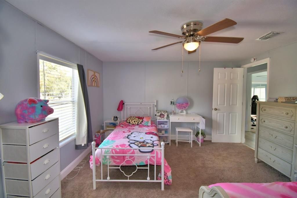 待售: $315,000 (4 贝兹, 2 浴室, 1620 平方英尺)