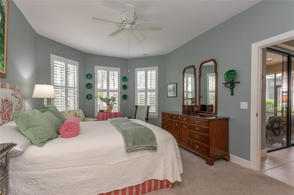 На продажу: $525,000 (2 спален, 2 ванн, 1696 Квадратных фут)