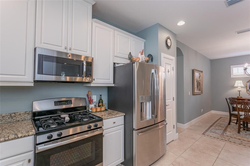 На продажу: $525,000 (2 спален, 2 ванн, 1696 Квадратных фут)