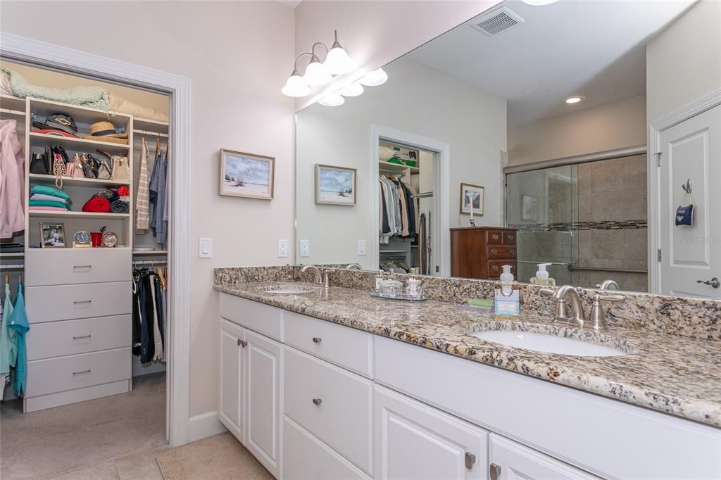 На продажу: $525,000 (2 спален, 2 ванн, 1696 Квадратных фут)