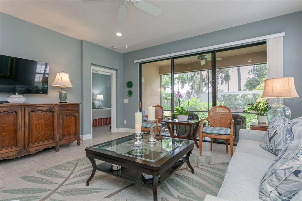 На продажу: $525,000 (2 спален, 2 ванн, 1696 Квадратных фут)