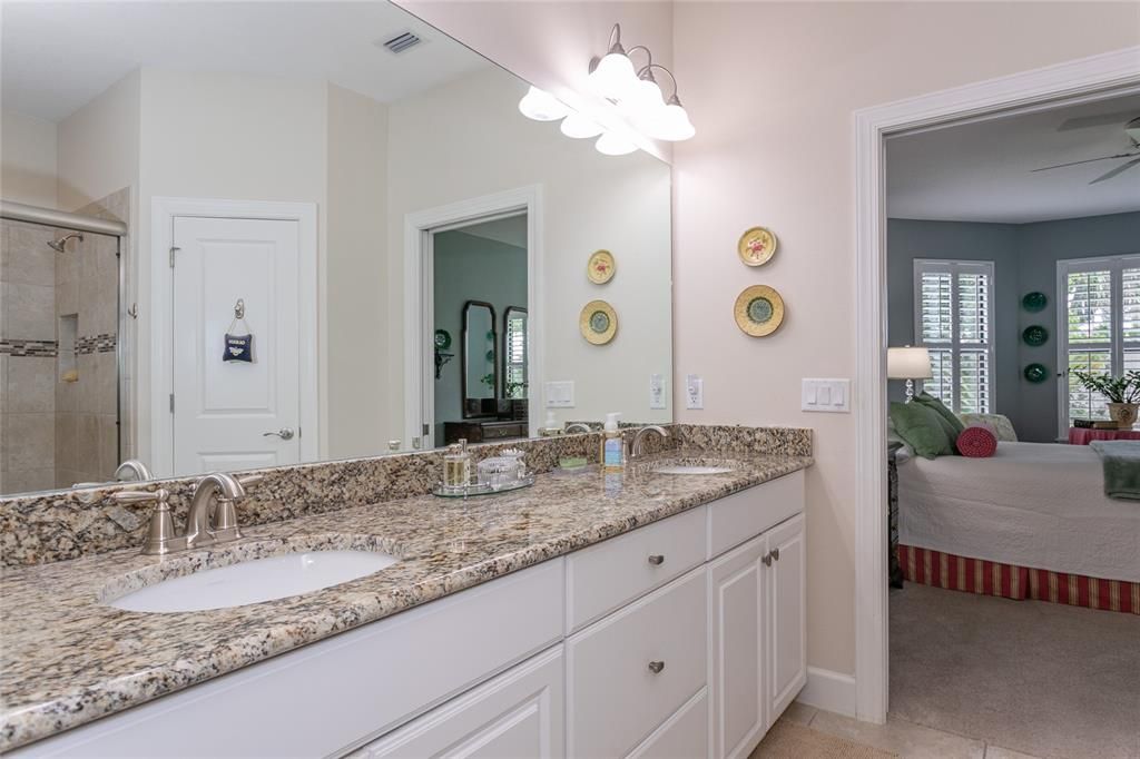 На продажу: $525,000 (2 спален, 2 ванн, 1696 Квадратных фут)