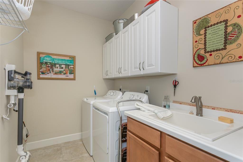 На продажу: $525,000 (2 спален, 2 ванн, 1696 Квадратных фут)