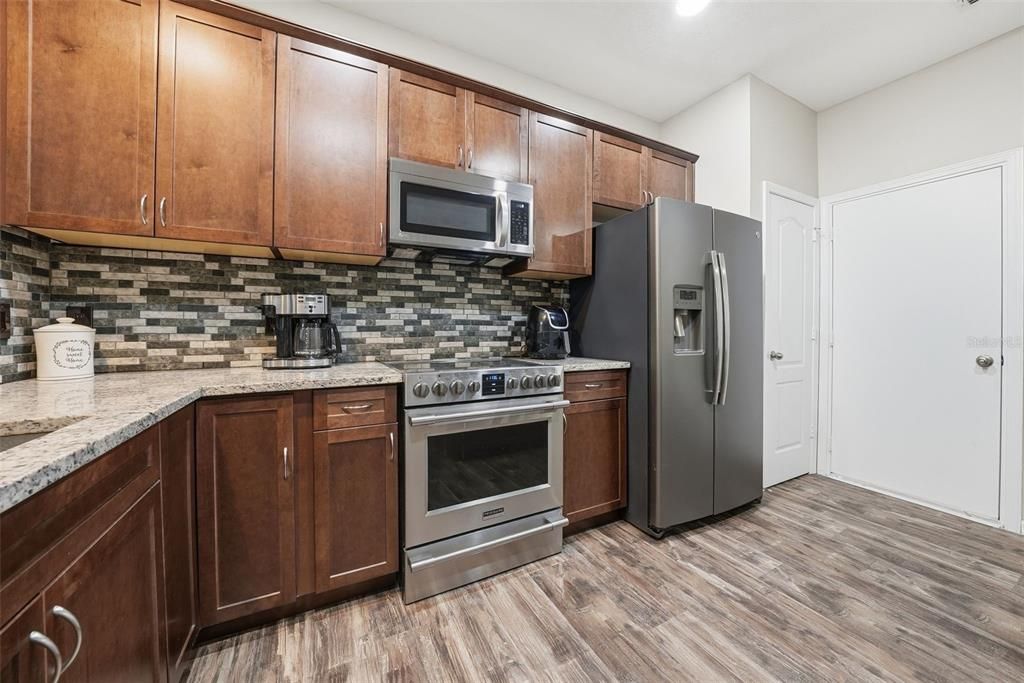 待售: $272,000 (3 贝兹, 2 浴室, 1644 平方英尺)