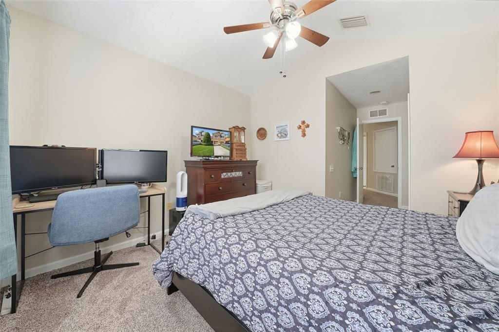 待售: $272,000 (3 贝兹, 2 浴室, 1644 平方英尺)