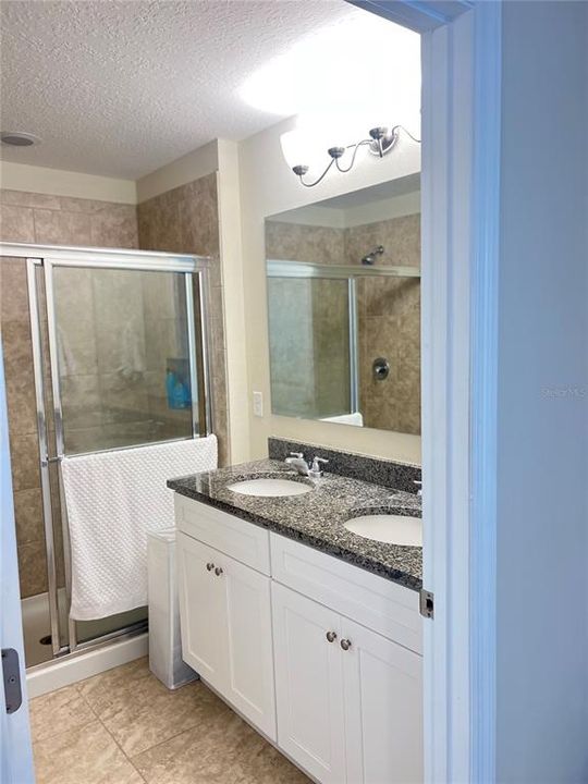 待售: $409,000 (3 贝兹, 2 浴室, 1996 平方英尺)