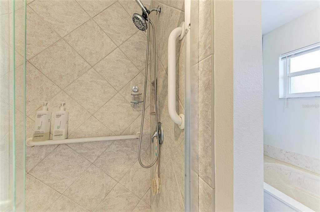 En Venta: $269,700 (2 camas, 2 baños, 1571 Pies cuadrados)