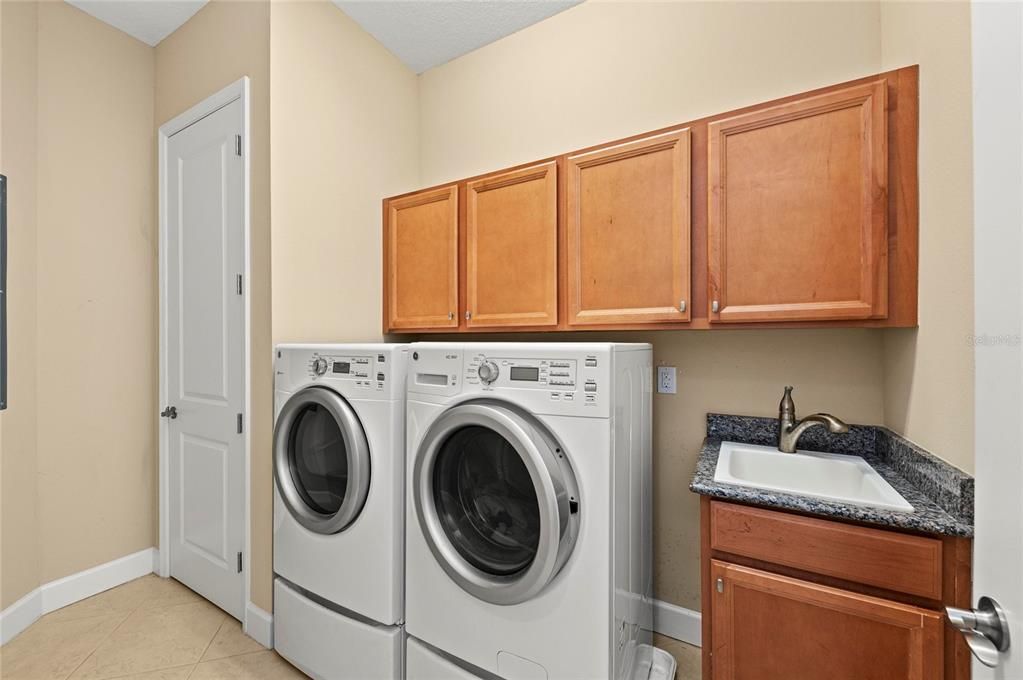 For Sale: $1,125,000 (3 beds, 3 baths, 2781 Square Feet)