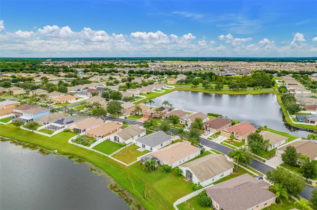 На продажу: $359,999 (3 спален, 2 ванн, 1440 Квадратных фут)