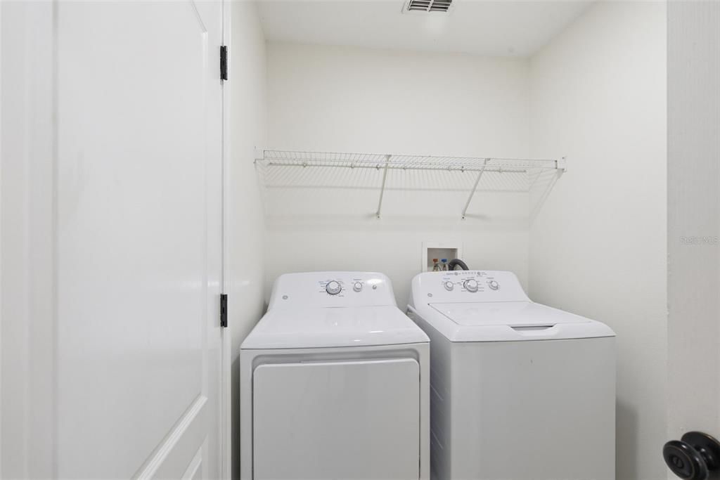 На продажу: $359,999 (3 спален, 2 ванн, 1440 Квадратных фут)