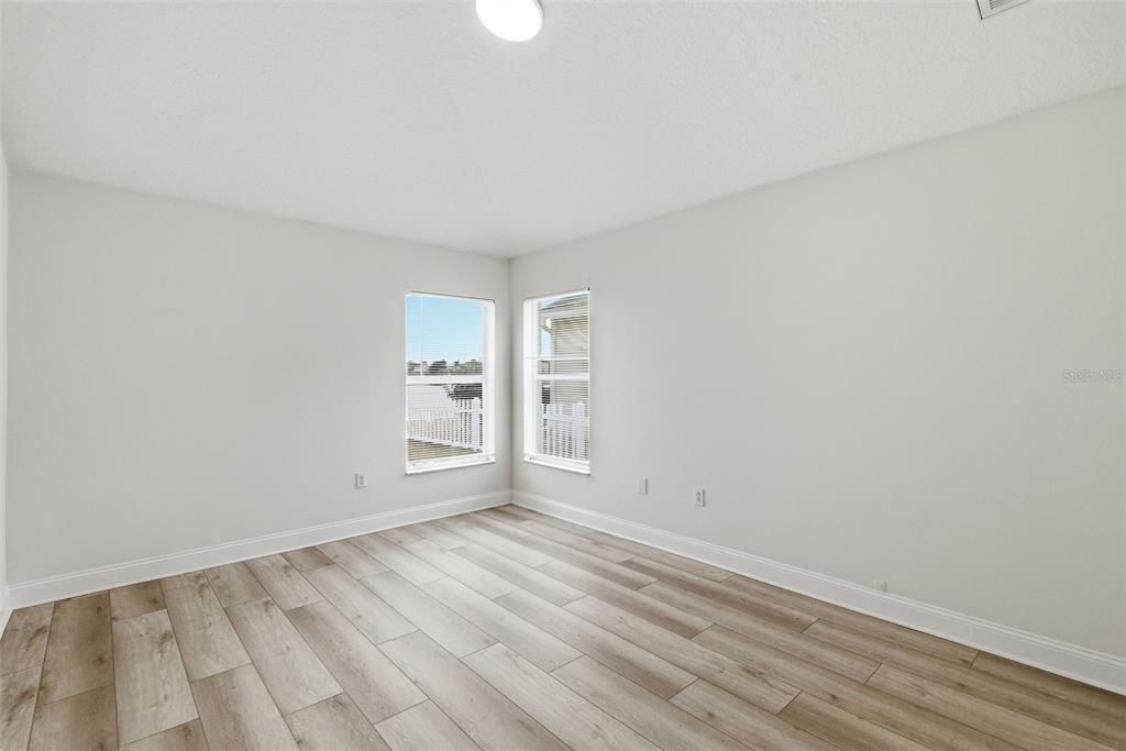 На продажу: $359,999 (3 спален, 2 ванн, 1440 Квадратных фут)