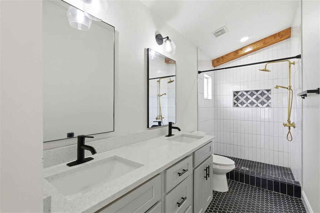 На продажу: $359,999 (3 спален, 2 ванн, 1440 Квадратных фут)