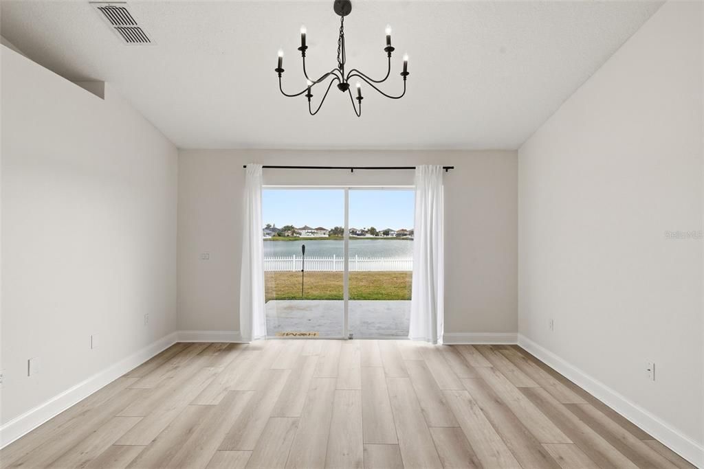 На продажу: $359,999 (3 спален, 2 ванн, 1440 Квадратных фут)