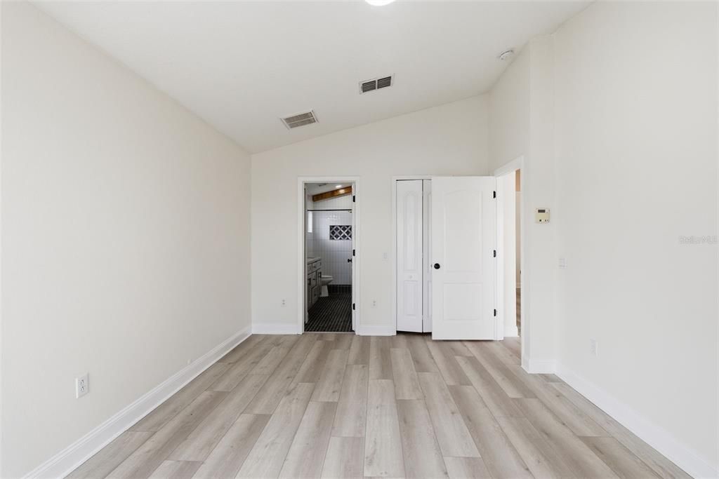 На продажу: $359,999 (3 спален, 2 ванн, 1440 Квадратных фут)