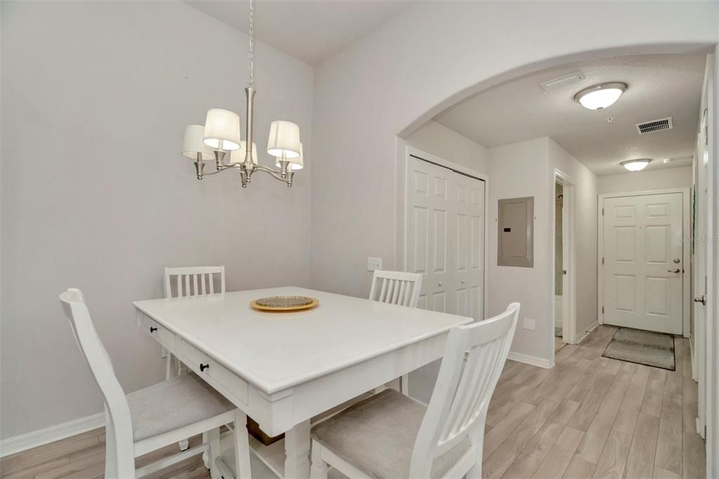 В аренду: $1,650 (2 спален, 2 ванн, 1031 Квадратных фут)