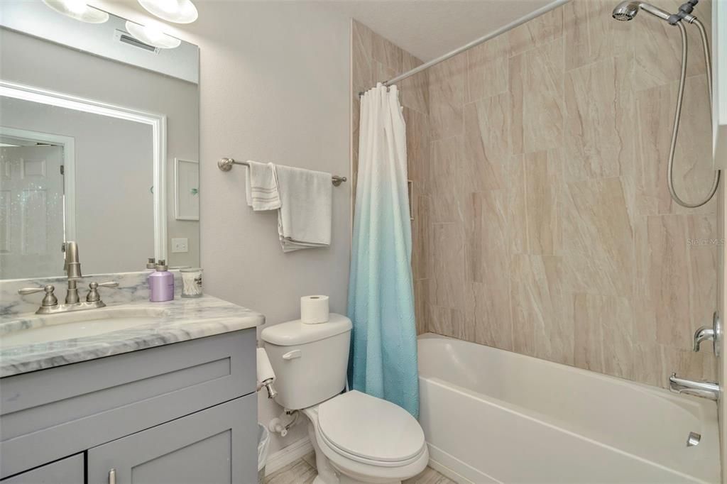 В аренду: $1,650 (2 спален, 2 ванн, 1031 Квадратных фут)