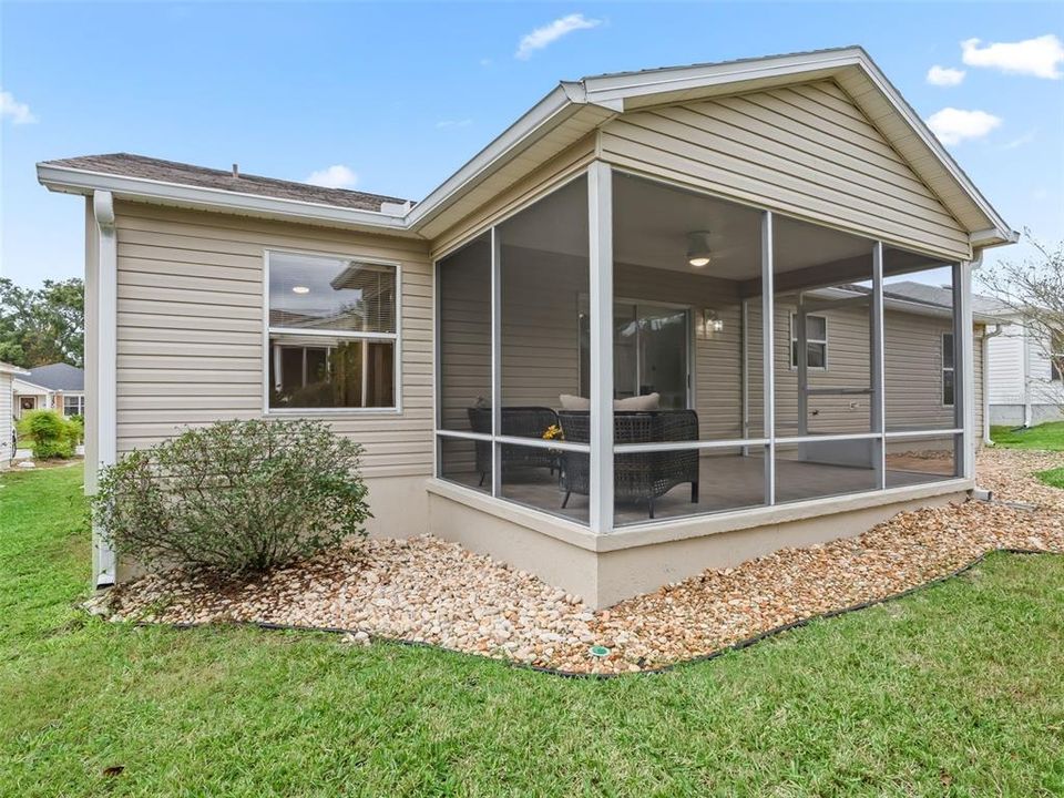 For Sale: $337,000 (3 beds, 2 baths, 1392 Square Feet)