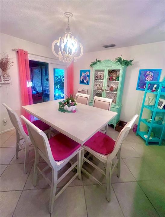 待售: $249,900 (3 贝兹, 2 浴室, 1426 平方英尺)