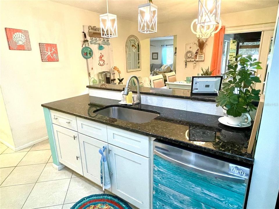 待售: $249,900 (3 贝兹, 2 浴室, 1426 平方英尺)