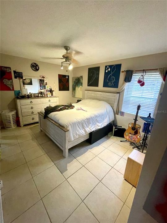 待售: $249,900 (3 贝兹, 2 浴室, 1426 平方英尺)