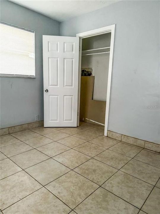 出租: $1,250 (2 贝兹, 1 浴室, 720 平方英尺)