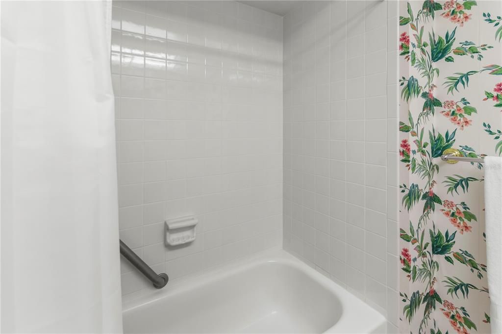 En Venta: $309,900 (2 camas, 2 baños, 1745 Pies cuadrados)