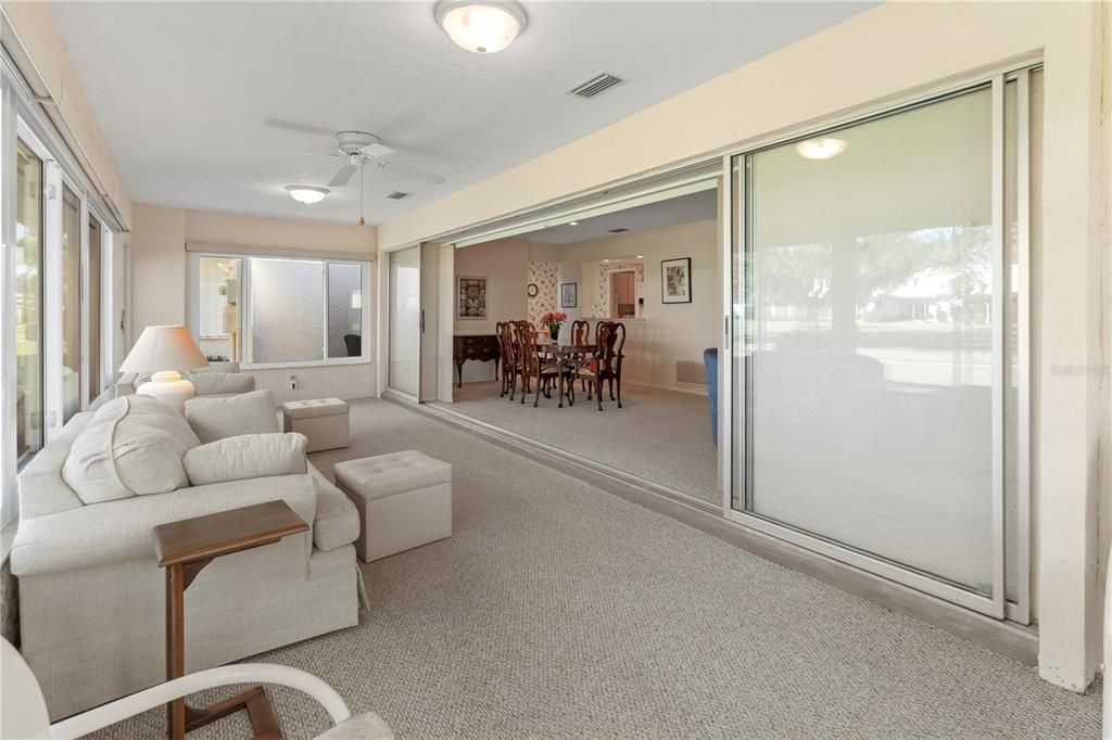 En Venta: $309,900 (2 camas, 2 baños, 1745 Pies cuadrados)