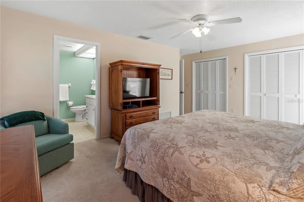 En Venta: $309,900 (2 camas, 2 baños, 1745 Pies cuadrados)