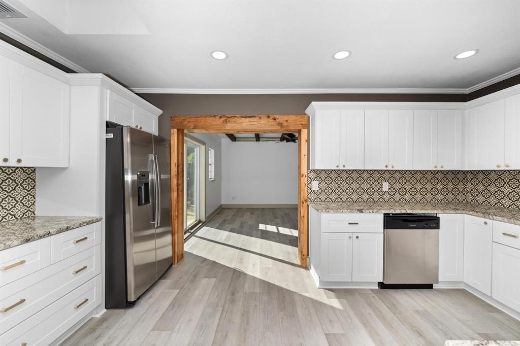 For Sale: $399,000 (3 beds, 2 baths, 1447 Square Feet)