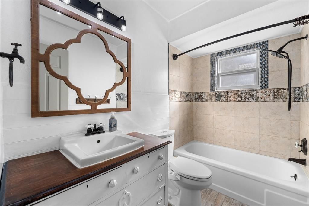 For Sale: $399,000 (3 beds, 2 baths, 1447 Square Feet)