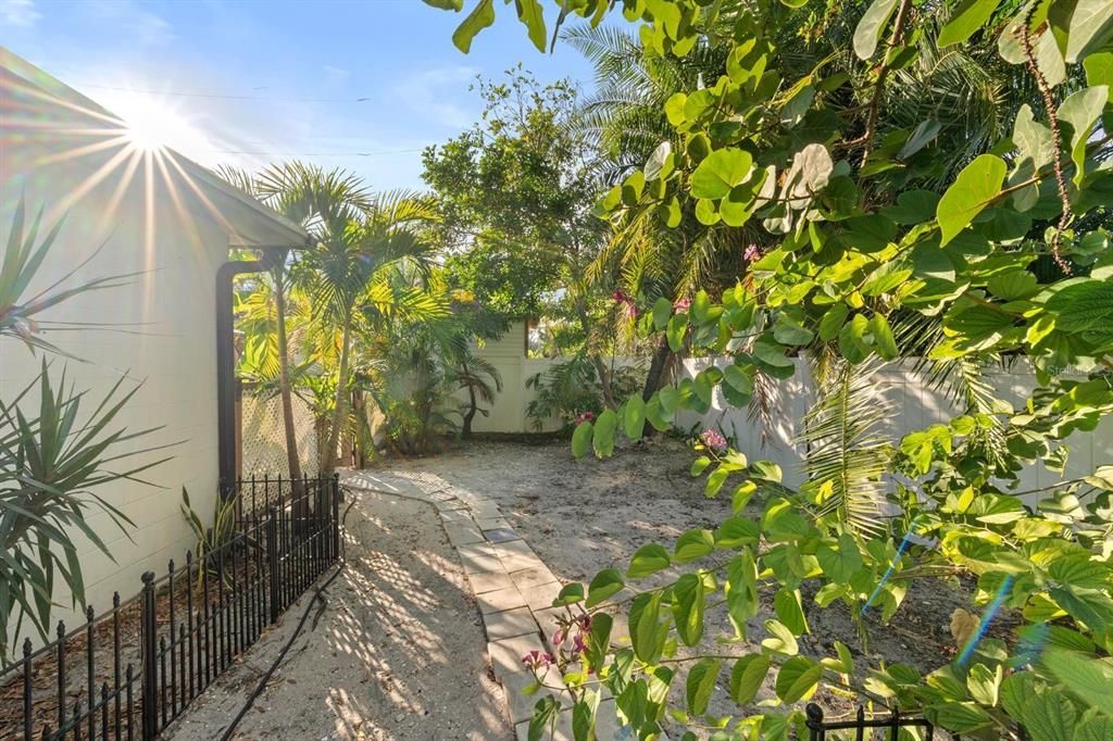 For Sale: $399,000 (3 beds, 2 baths, 1447 Square Feet)