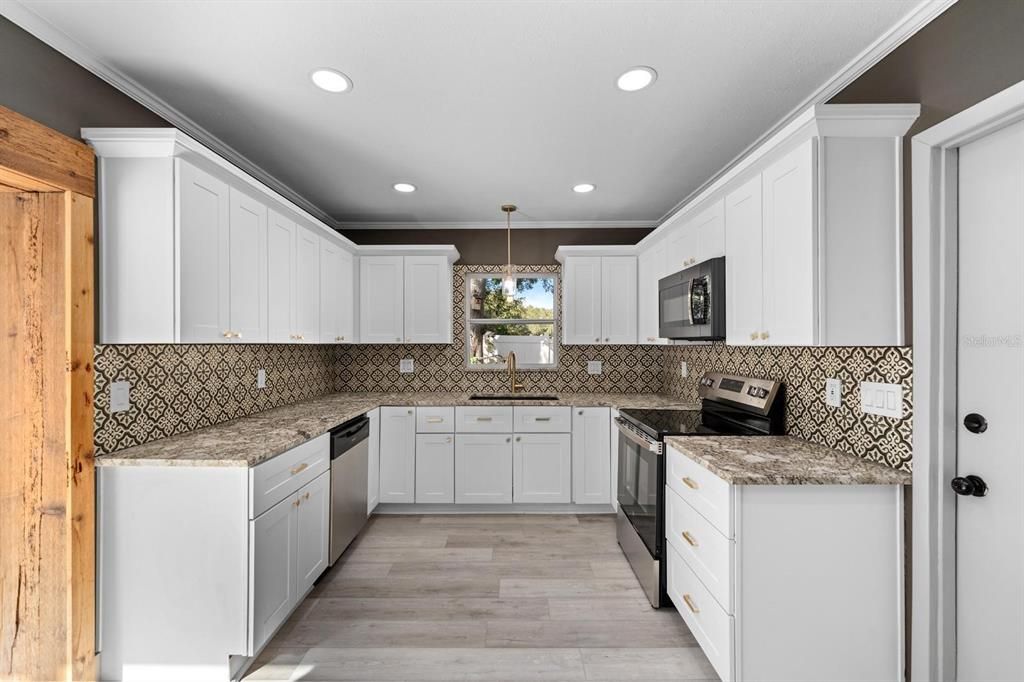 For Sale: $399,000 (3 beds, 2 baths, 1447 Square Feet)