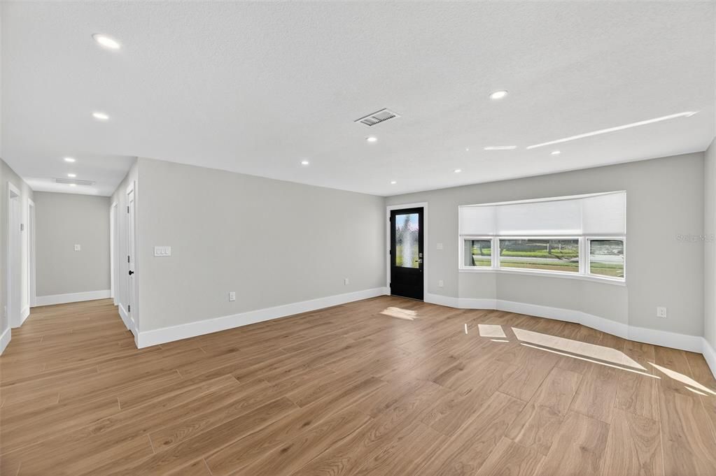 For Sale: $499,600 (4 beds, 2 baths, 1799 Square Feet)