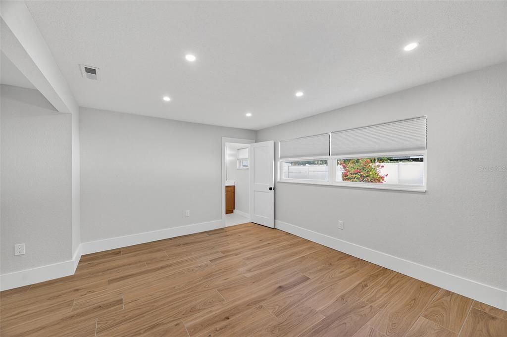 For Sale: $499,600 (4 beds, 2 baths, 1799 Square Feet)