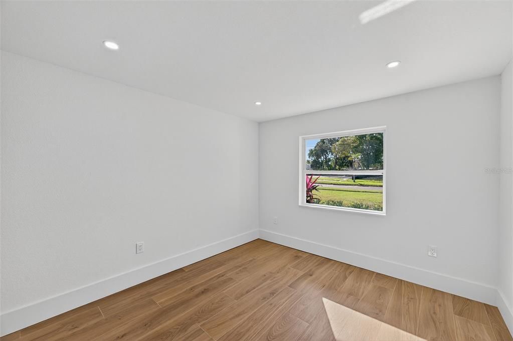 For Sale: $499,600 (4 beds, 2 baths, 1799 Square Feet)