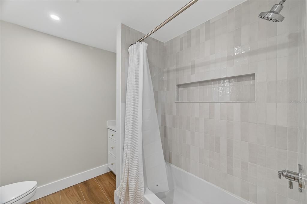 For Sale: $499,600 (4 beds, 2 baths, 1799 Square Feet)