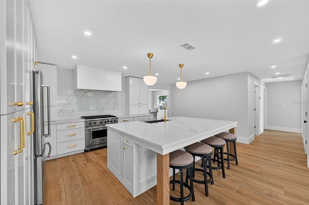 For Sale: $499,600 (4 beds, 2 baths, 1799 Square Feet)