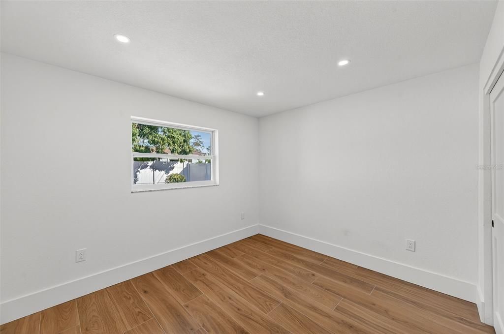 For Sale: $499,600 (4 beds, 2 baths, 1799 Square Feet)