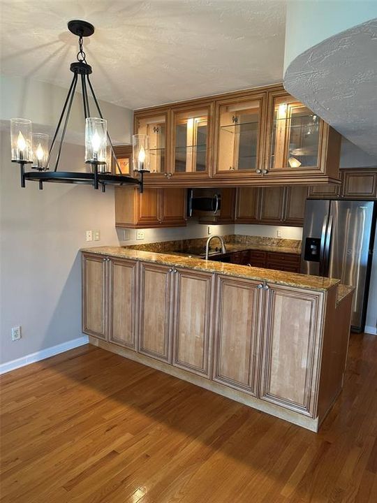 For Rent: $4,200 (3 beds, 3 baths, 1700 Square Feet)