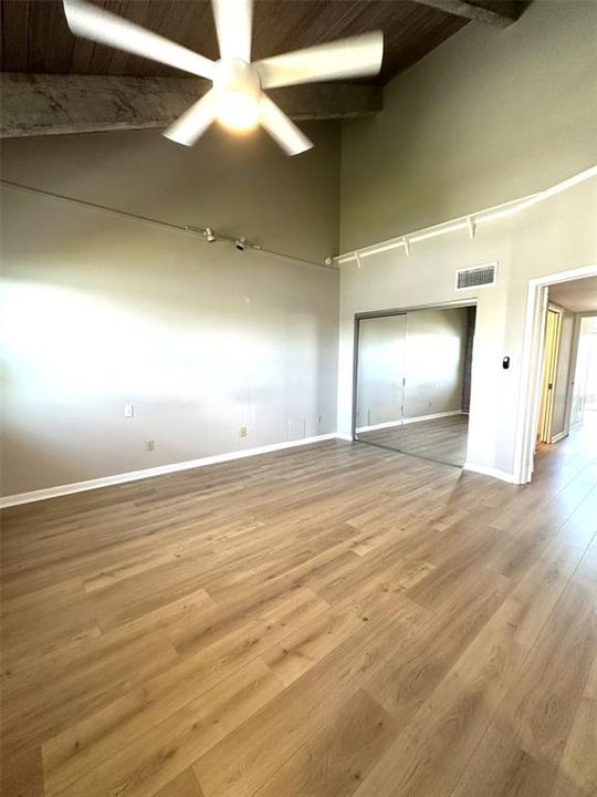 For Rent: $4,200 (3 beds, 3 baths, 1700 Square Feet)