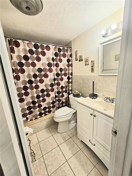 На продажу: $170,000 (2 спален, 1 ванн, 840 Квадратных фут)